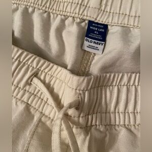 Old Navy Mid-Rise Wide Leg Cargo Pants XL Cream